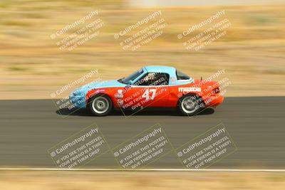 media/May-31-2025-CalClub SCCA (Sat) [[2c1a04e1ee]]/Race/Group 5/Turn 4b/